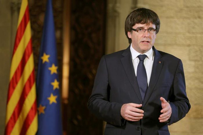 Puigdemont analiza explicar en el Senado su rechazo a intervención del gobierno español en Cataluña