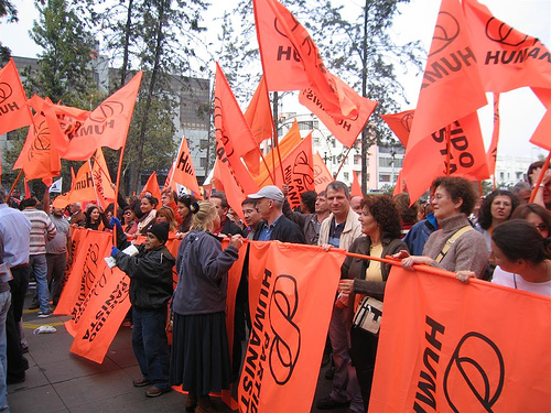 PH cuestiona falta de carácter de Guillier: «Veamos si tiene la valentía de escuchar a la gente y dar la espalda al poder empresarial»