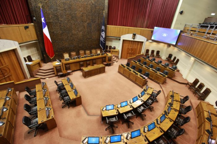 Senado reflota política del «secretismo»: parlamentarios se niegan a hacer públicas sesiones en la Cámara Alta