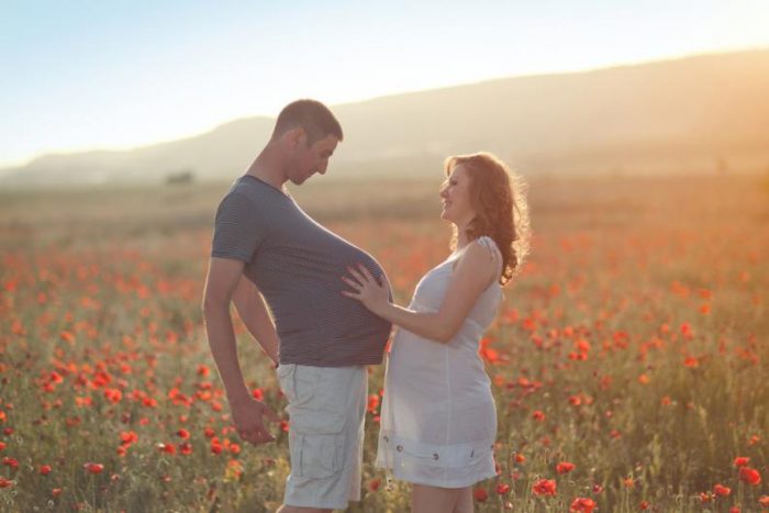 ¿Qué? ¿Que los hombres ahora pueden embarazarse? La cuestionada teoría de un experto en fertilidad