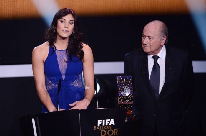 «Me palpó el trasero»: Ex futbolista acusa a ex presidente de la FIFA Joseph Blatter de abuso sexual