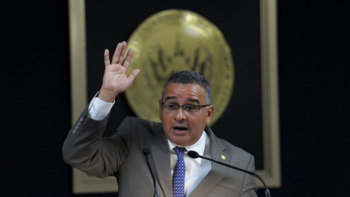 El Salvador: condenan a ex presidente a restituir «bienes ilegítimos» adquiridos durante su gobierno