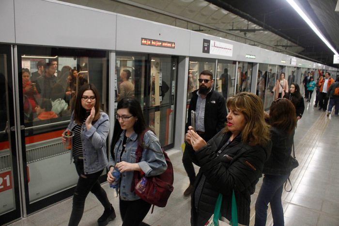 Servicio de Línea 6 del Metro es suspendido debido a persona no autorizada en la vía