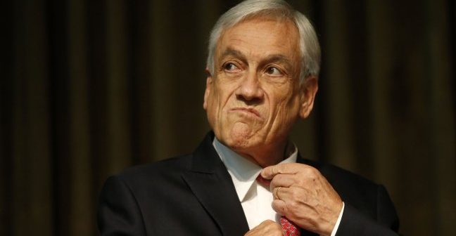 Autor del libro sobre la elusión tributaria de la elite: “Piñera es el rey zombi»