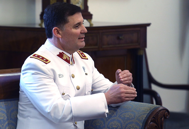 Bachelet designa a Ricardo Martínez como nuevo Comandante en Jefe del Ejército