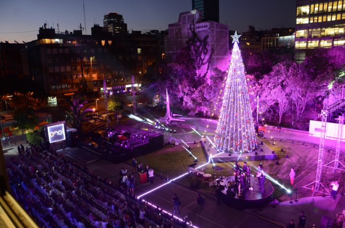 Enel Chile enciende primer árbol de Navidad iluminado 100% con energía renovable