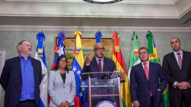 El gobierno y la oposición de Venezuela afirman en República Dominicana estar cerca de llegar a acuerdos y se citan para el 15 de diciembre