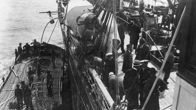 Cuándo y por qué cortó Reino Unido los cables submarinos vitales para la comunicación internacional