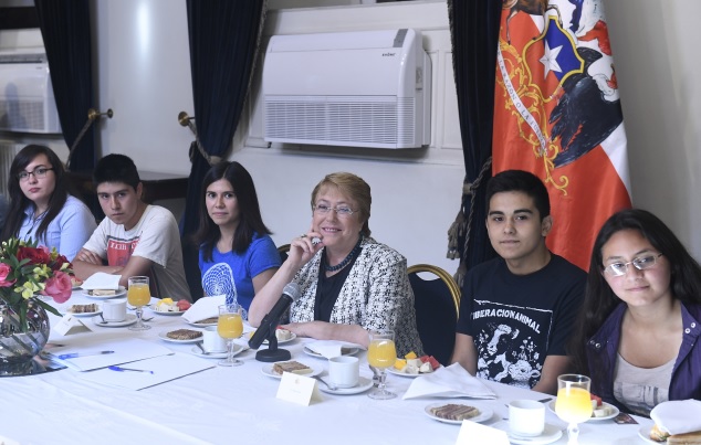 Bachelet y puntajes nacionales: «Una deuda pendiente que tenemos es que la gran mayoría son hombres»