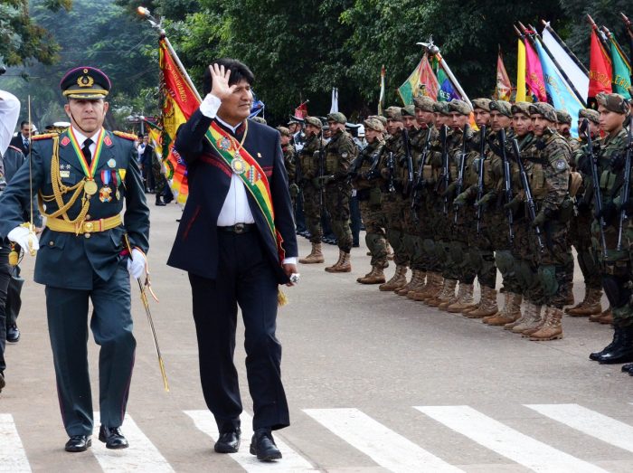 Bolivia dice que el aviso al Ejército es para negociar en su causa con Chile
