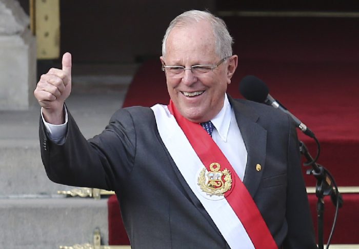 Crisis presidencial en Perú no parece preocupar a Wall Street