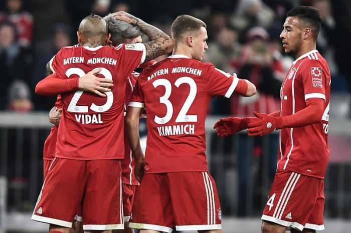 Con gol de Arturo Vidal: Bayern Munich vence al Hannover y se mantiene en la cima de la Bundesliga