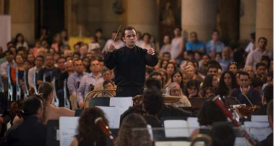Conciertos en Iglesias: La invitación del Municipal de Santiago para disfrutar un verano cultural
