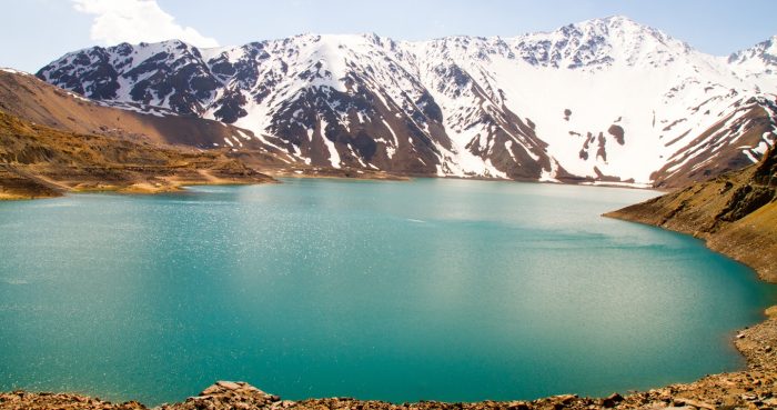 El 84% del agua de Chile corre hacia el mar sin ser aprovechada