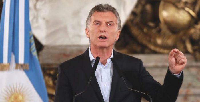 En medio de paros y huelgas Macri insiste que Argentina no caerá en default