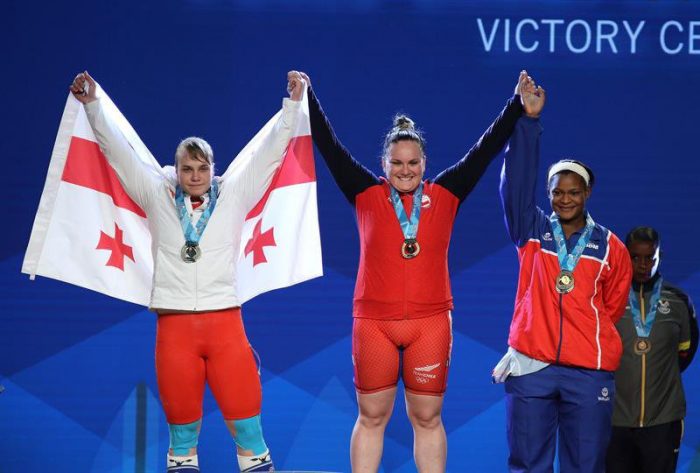 María Fernanda Valdés da a Chile medallas de oro y plata en 90 kilos en el Mundial de Halterofilia