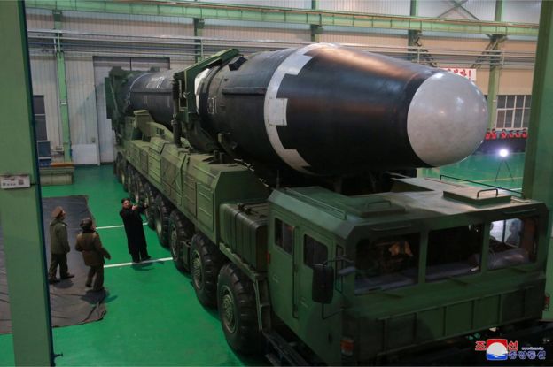 [FOTOS] Cómo se interpretan las imágenes del misil Hwasong-15 difundidas por Corea del Norte
