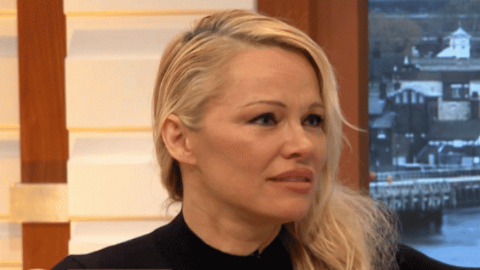 Pamela Anderson: «Sabes dónde te metes cuando entras sola en la habitación de un hotel»