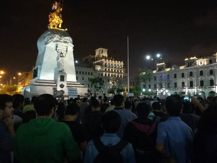 [VIDEOS] Peruanos salen a la calle a protestar el indulto humanitario a Alberto Fujimori