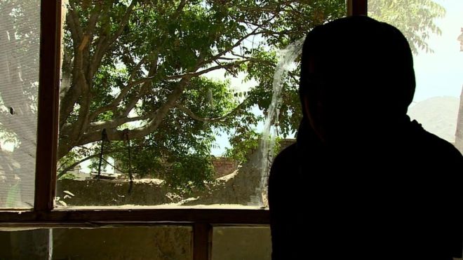 «Después del examen sentí que todos me juzgaban»: la vergonzosa «prueba de virginidad» para mujeres en Afganistán