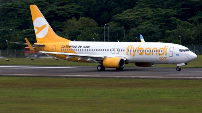 Flybondi, la aerolínea low-cost argentina que despega en tanto límites tarifarios continúan