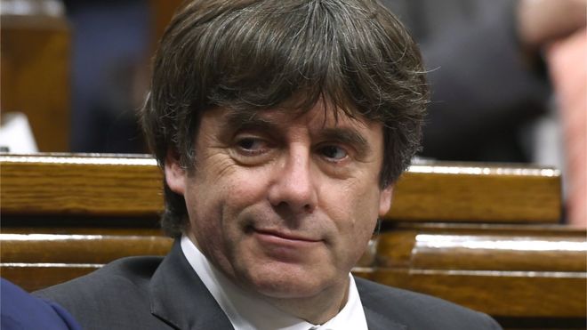 Justicia española prohíbe que Carles Puigdemont sea investido presidente de Cataluña a distancia