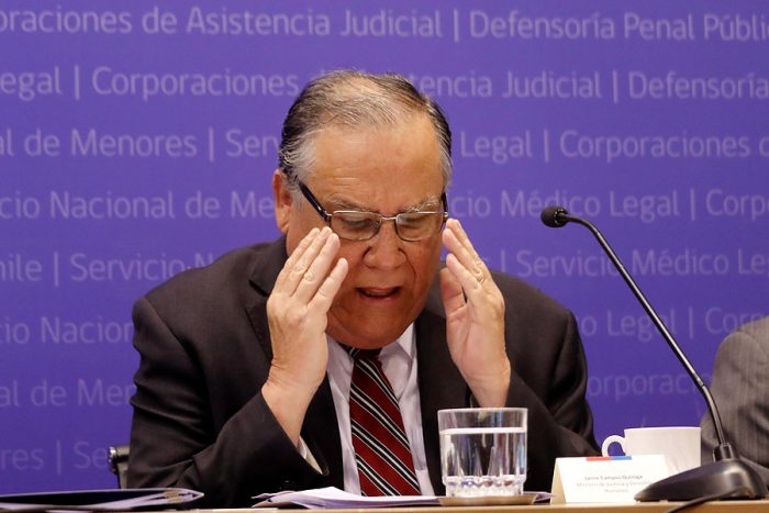 Campos pone presión al próximo gobierno en DD.HH: «Queremos prohibir que el Ejecutivo pueda entregar indultos particulares en esta materia»