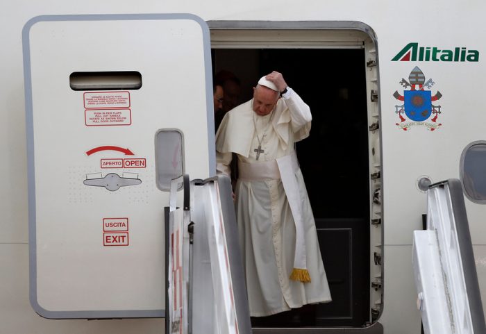 El Papa Francisco aterriza en Chile para iniciar su visita oficial de tres días