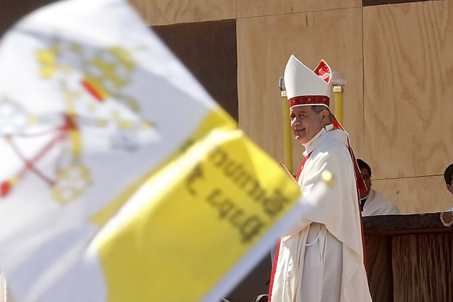 Obispo Barros no se inmuta: «Si alguien tiene una prueba que se las de al Papa»