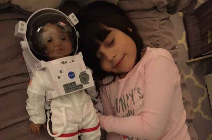 Chilena en NYC: “No podía perder la oportunidad de comprarle a mi hija una muñeca casi, casi como ella”