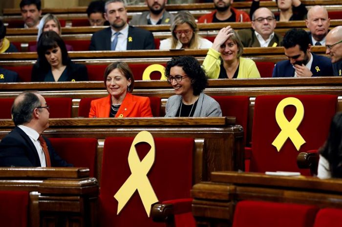 Parlamento catalán se constituye hoy con mayoría independentista