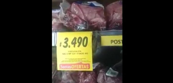 [VIDEO] Desagradable «yapa» en supermercado: mujer encontró murciélagos en refrigerador de las carnes