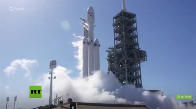 [VIDEO] Space X ensaya con éxito el cohete más poderoso del mundo y confirma lanzamiento oficial