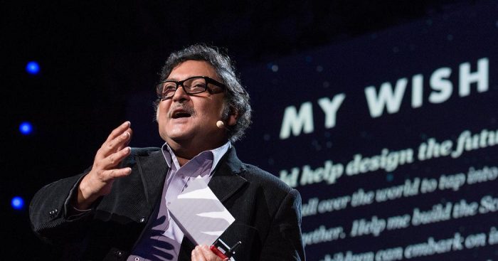 Experto indio Sugata Mitra propone en Chile orientar la educación «para el mundo de dentro de 30 años»