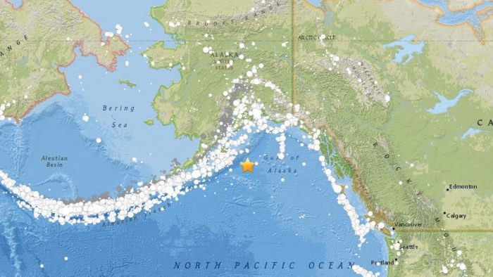 Alerta de tsunami en el Pacífico por terremoto de 8,2 grados en Alaska