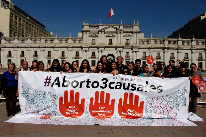 Colegio Médico alerta sobre el «cambio cultural» que traerá la aplicación del aborto en 3 causales