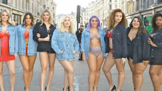 Hayley Hasselhoff lidera protesta de modelos curvy durante Semana de la Moda de Londres