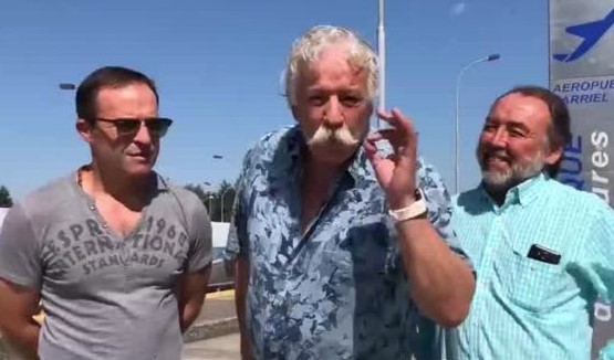 [VIDEO] El Irónico reclamo del «Profesor Rossa» ante cancelación de vuelo por neblina en Carriel Sur