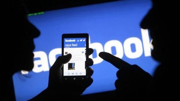 Facebook otra vez en la mira: se investiga una masiva filtración de datos de 50 millones de usuarios