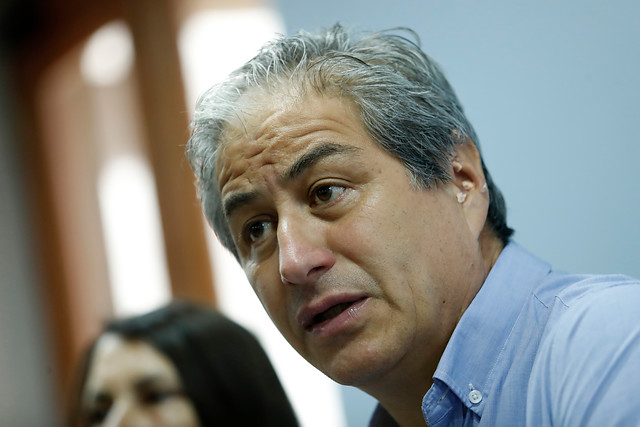 Mario Aguilar denunció descuentos a profesores que se movilizaron