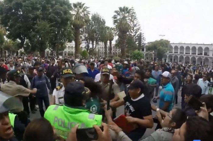 [VIDEO] Así fue la pelea que protagonizaron hinchas de Wanderers en Arequipa