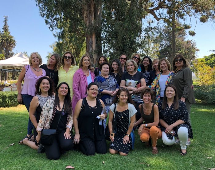 Encuentro socio-cultural de Asociación de Mujeres Periodistas en Viña Undurraga