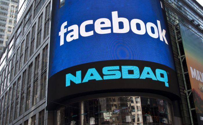 Crisis de Facebook sigue atormentando a los mercados