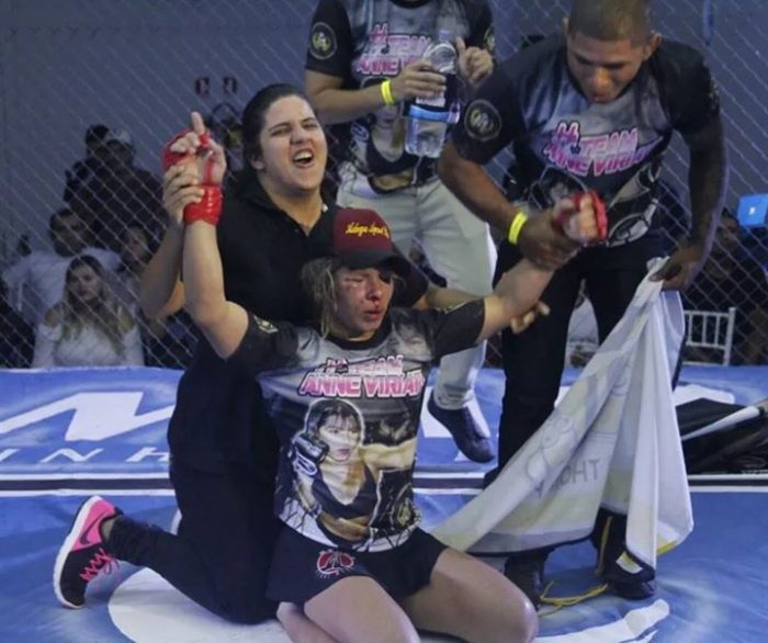 [VIDEO] Una luchadora fantástica: mujer trans vence a hombre en una pelea de artes marciales mixtas en Brasil