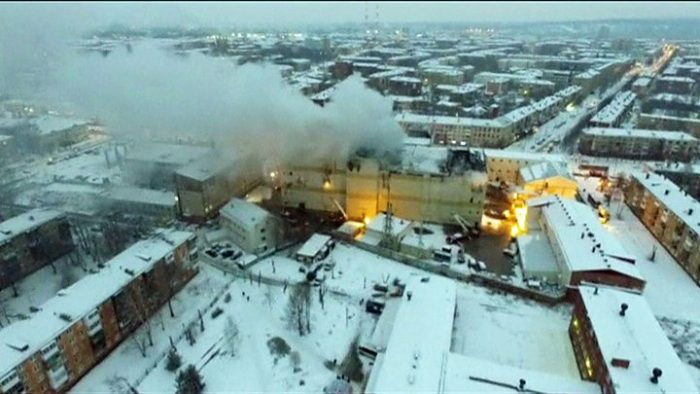 [VIDEO] Las imágenes del devastador incendio en Kemerovo, Rusia, que causó la muerte de al menos 64 personas