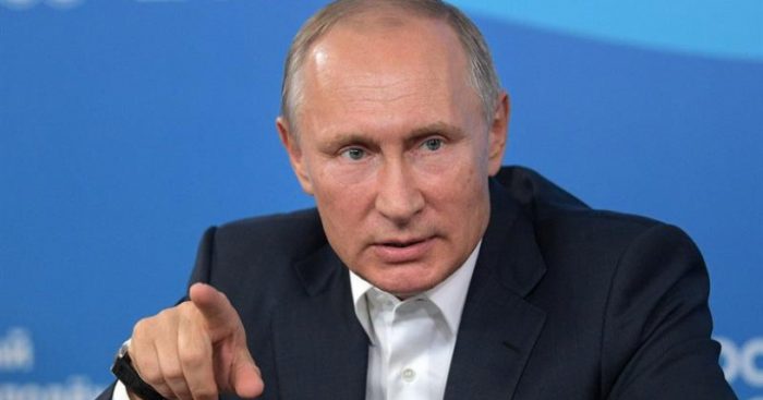 Putin mueve sus piezas: prohíbe la entrada a Boris Johnson y a otros 12 cargos británicos mientras refuerza sus ataques contra Ucrania