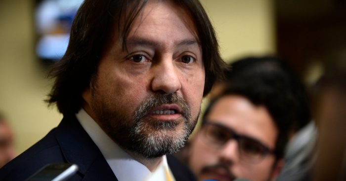 Estado de salud del diputado Tucapel Jiménez (PPD) preocupa en la Cámara Baja