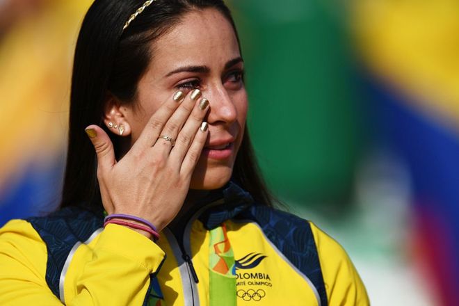 Qué es la «enfermedad del beso» que afecta a la ciclista Mariana Pajón, la doble campeona olímpica de Colombia