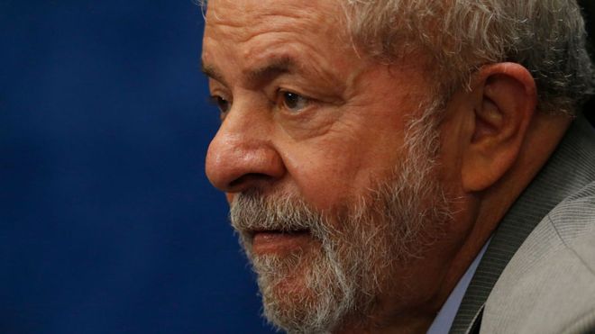 El juez Sergio Moro da plazo hasta este viernes para que Lula se entregue voluntariamente en prisión