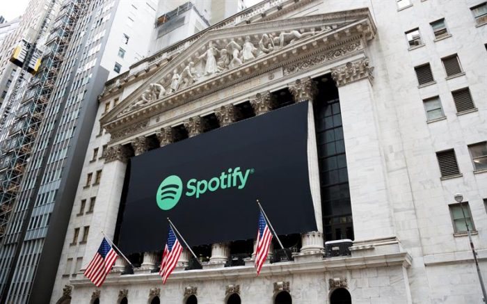 Spotify se estrenó en la bolsa de Nueva York con un alza de 26%